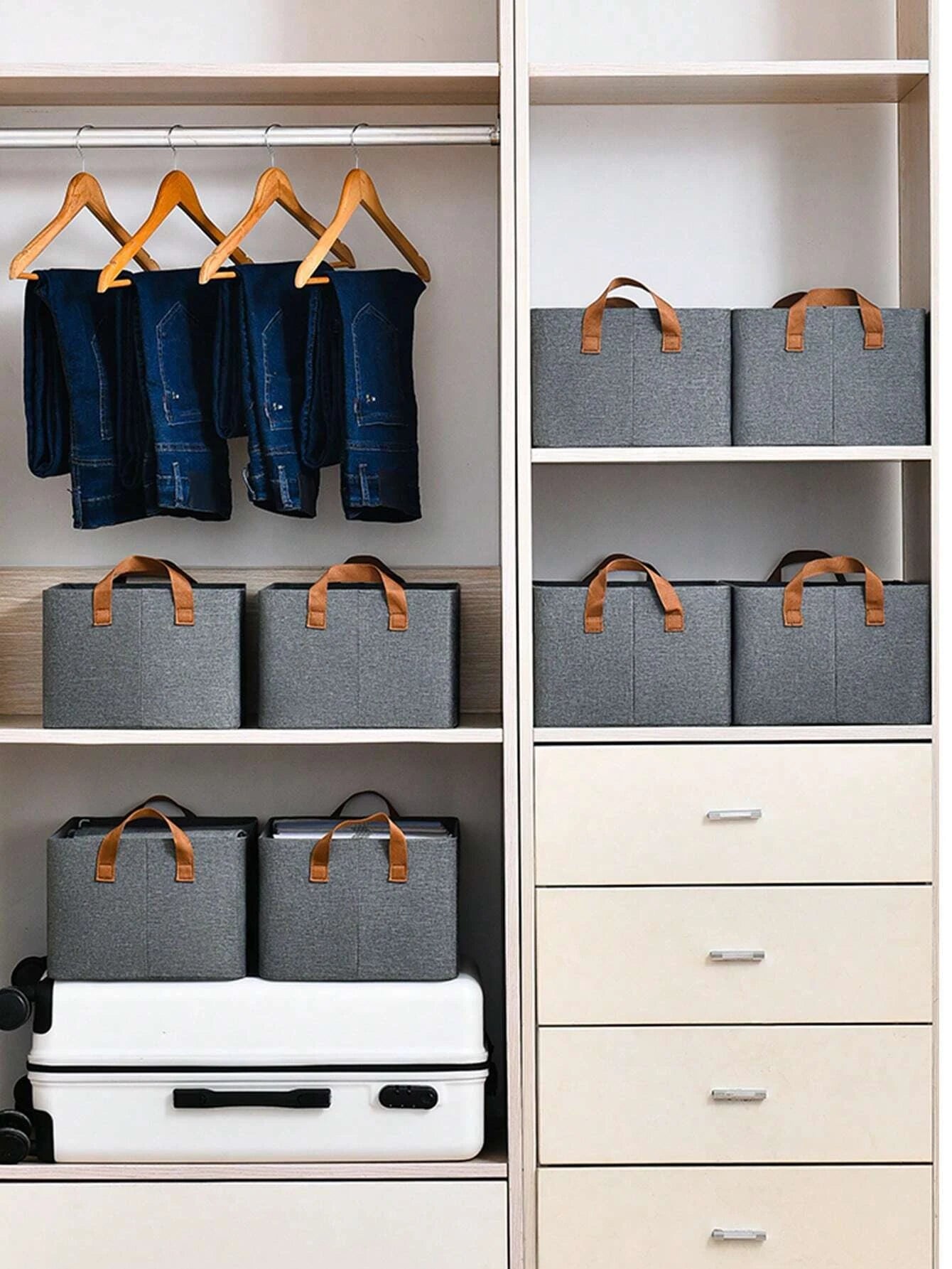 1 Clothes Storage Box