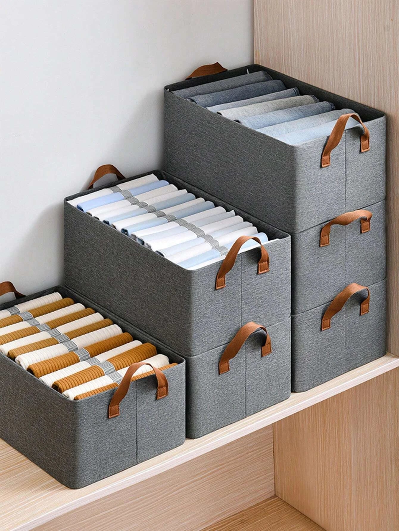 1 Clothes Storage Box