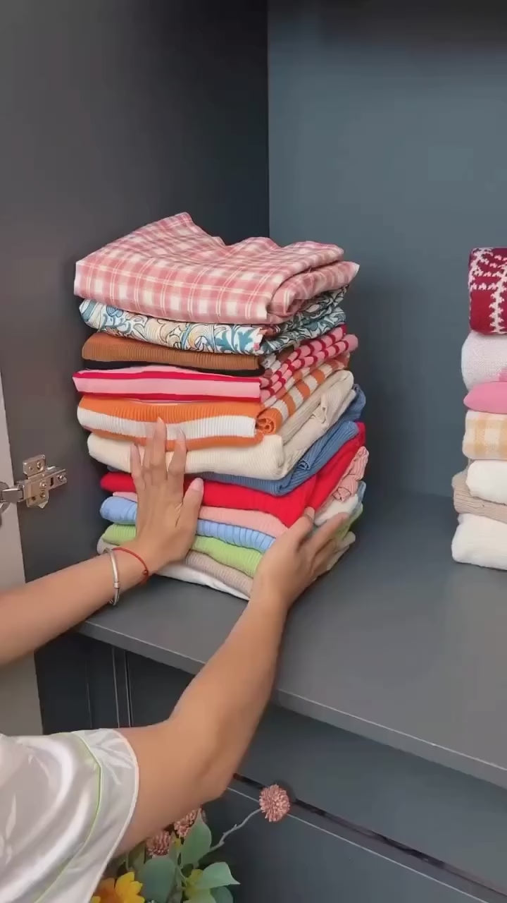 1 Clothes Storage Box